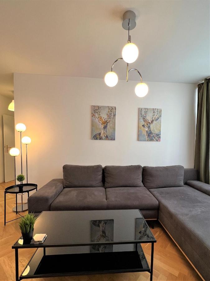 Unique Apartment Center Wien Exteriör bild